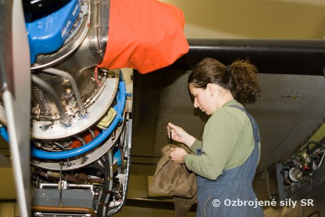 Aj ženy v dopravnom krídle vykonávajú rôznorodé funkcie