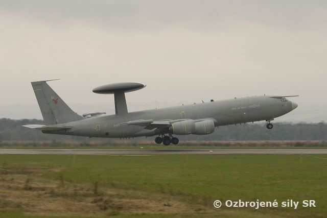 Príslušníci vzdušných síl sa pripravujú na letecké cvičenie MACE XIII 