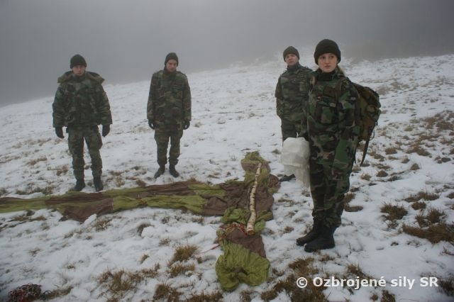 Výcvik pilotov v prežití