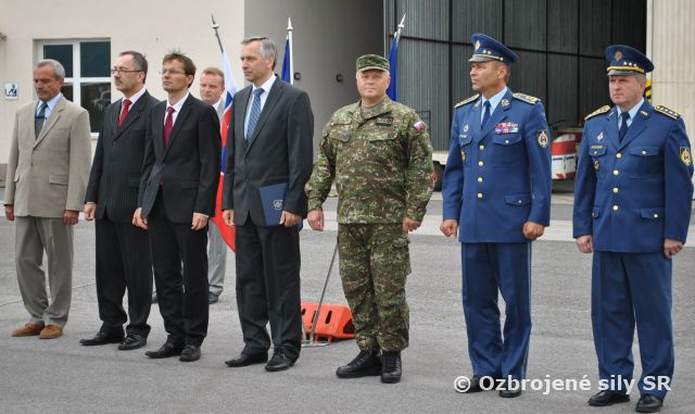 Z letiska Sliač odleteli prví dovolenkári