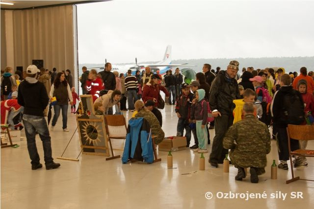 Deň otvorených dverí na letisku Kuchyňa