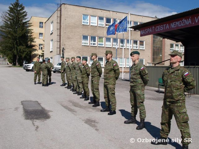 Ocenenie najlepších poručíkov kurzu BMATT 