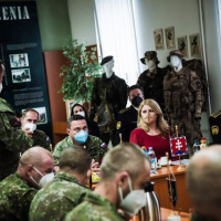 13 TASR: „Prezidentka: Sily pre špeciálne operácie OS SR sú v skvelej kondícii“