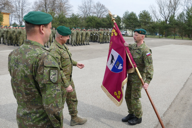 Slávnostné odovzdanie a prevzatie funkcie veliteľa a veliaceho poddôstojníka 21. mechanizovaného práporu