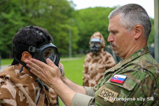 Výcvik príslušníkov ozbrojených síl  Kataru s reálnymi TCHL 