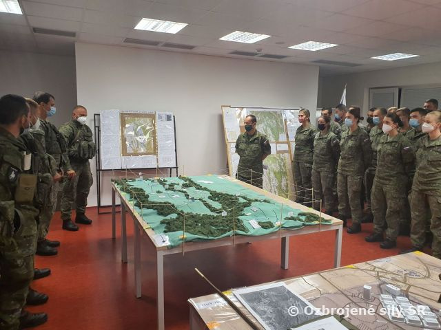 Veliteľ pozemných síl na inšpekcii výcviku v Centre výcviku Lešť