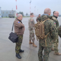 Vojenskí diplomati navštívili 46. krídlo Kuchyňa