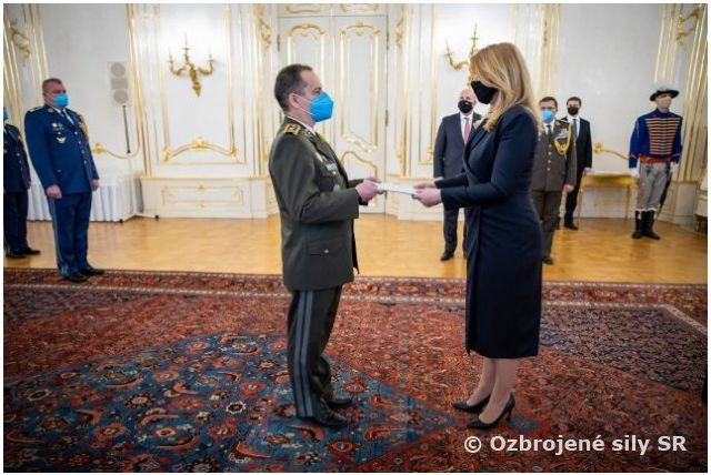 Veliteľ pozemných síl bol povýšený do hodnosti generálmajor