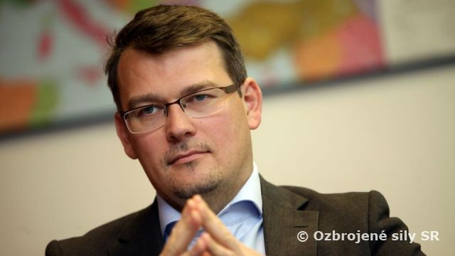 Štátny tajomník Ministerstva obrany Slovenskej republiky navštívil veliteľstvo pozemných síl