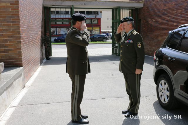 Návšteva náčelníka GŠ OS SR v posádke Trenčín
