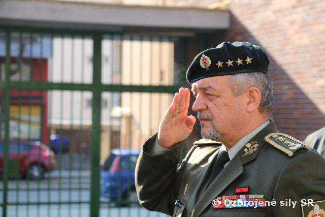 Náčelník generálneho štábu navštívil veliteľstvo pozemných síl